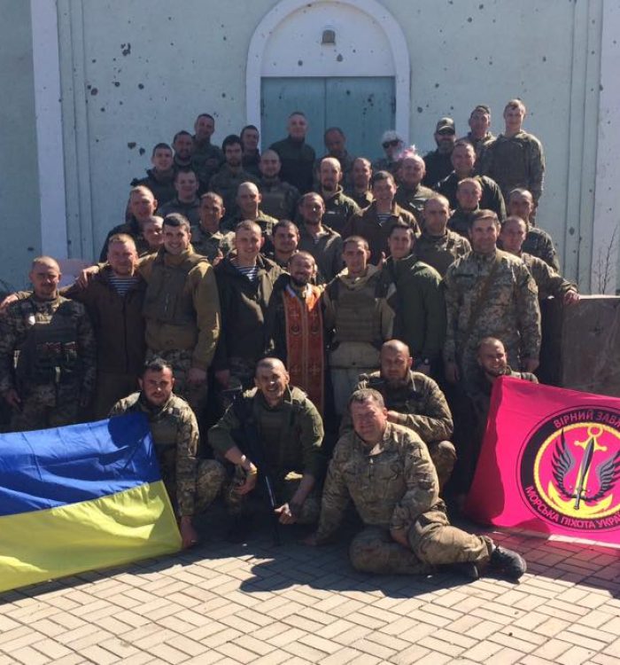 Як бійці АТО зустріли Великдень. Обстріли ворога,святковий стіл та богослужіння