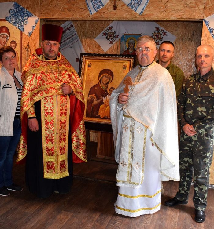 Військові капелани відслужили акафіст до чудотворної ікони Матері Божої