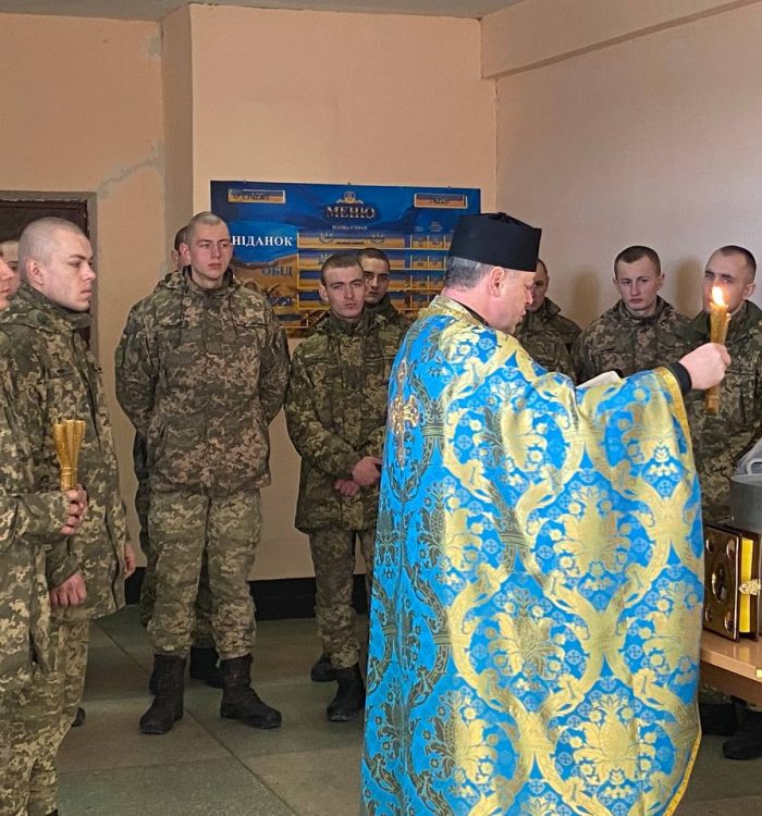 На Одещині у день Богоявлення капелан освятив воду для військовослужбовців