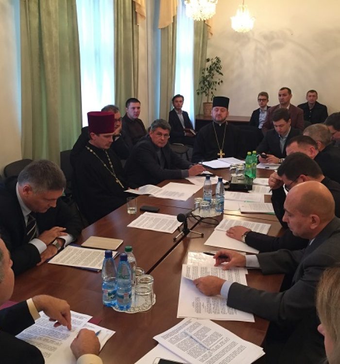 Зустріч представників влади та Церкви щодо закону “Про військове капеланство”