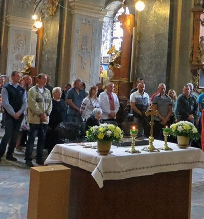 У Гарнізонному храмі молилися за полеглих бійців 80-ої бригади у бою під с. Весела Гора