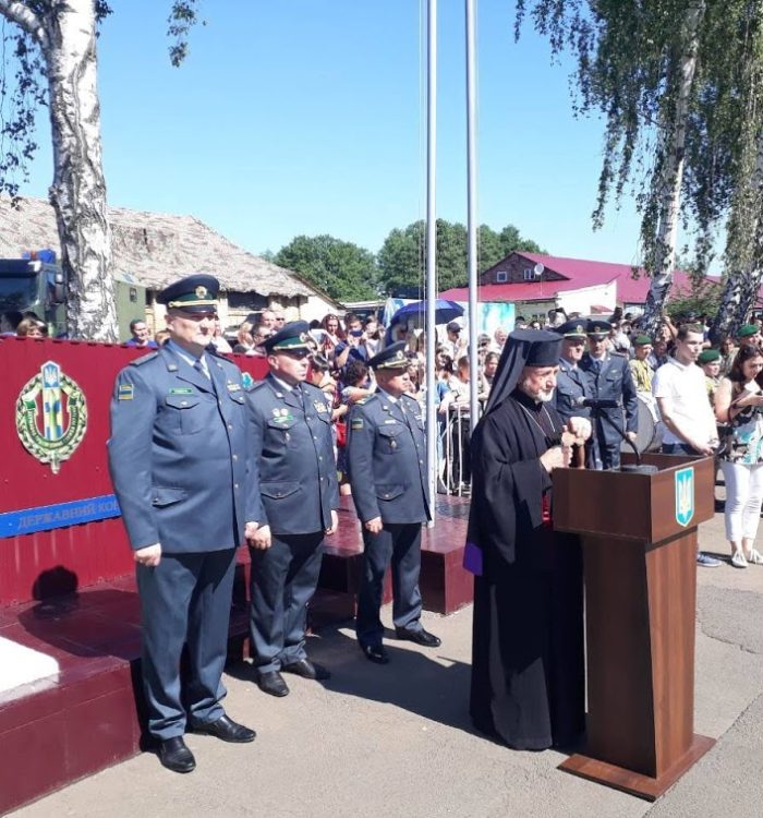 “Бог супроводжує в житті того, хто сповняє Його волю,” – владика Михаїл до військовослужбовців у Великих Мостах