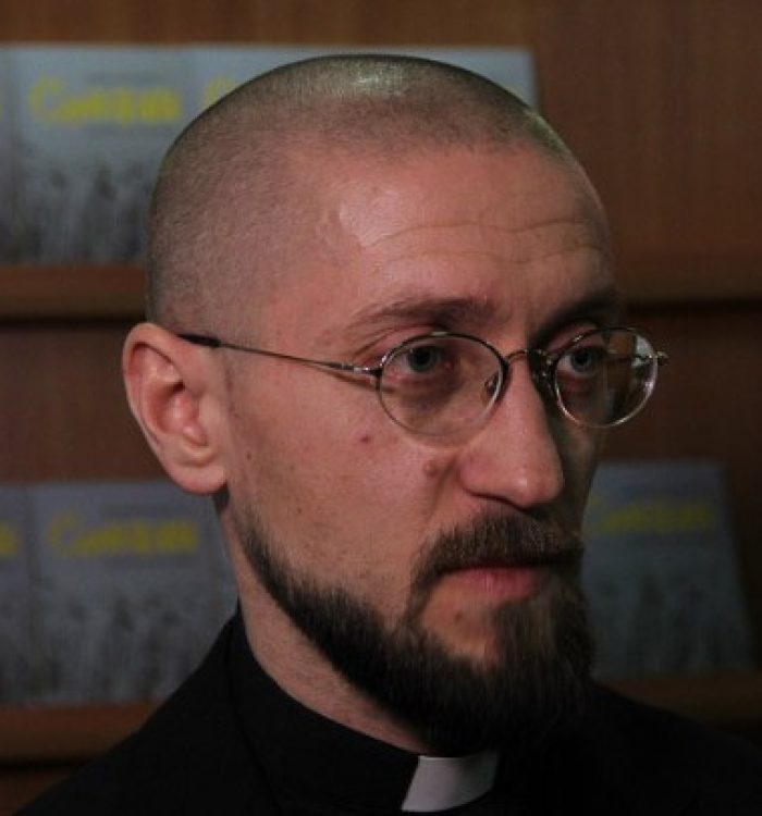 Воюємо, щоб захистити: у Полтаві презентували книгу військового капелана (відео)