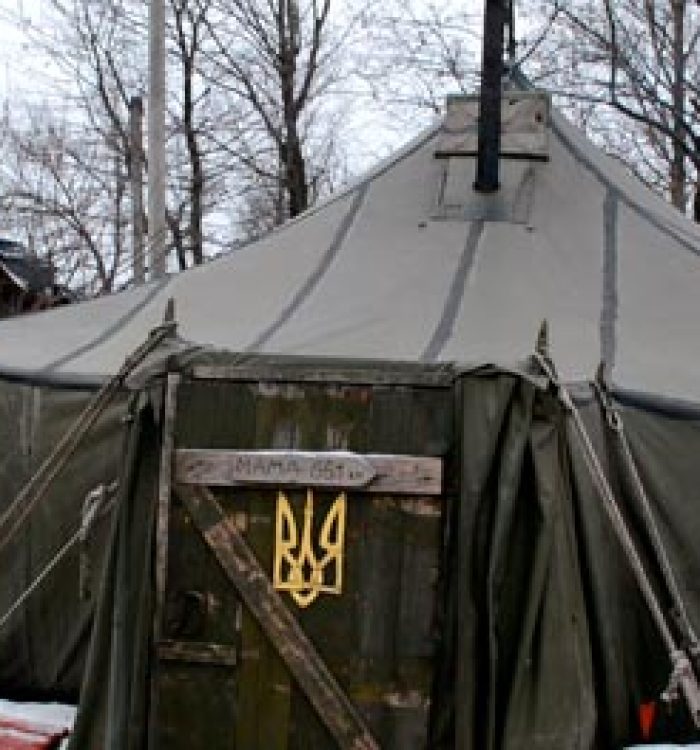 Золочівські волонтери відвезли військовим на схід гостинці від св. Миколая