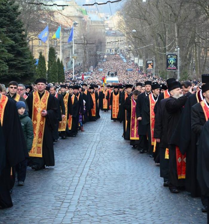 Курсанти Академії сухопутних військ взяли участь у хресній ході