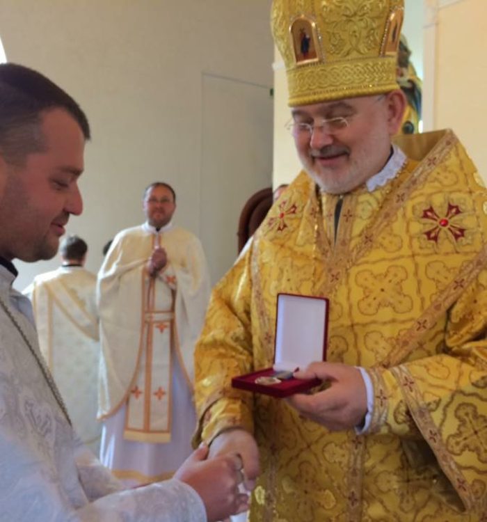 Вперше військово-медичного капелана нагороджено відзнакою «За служіння Богу і Україні»