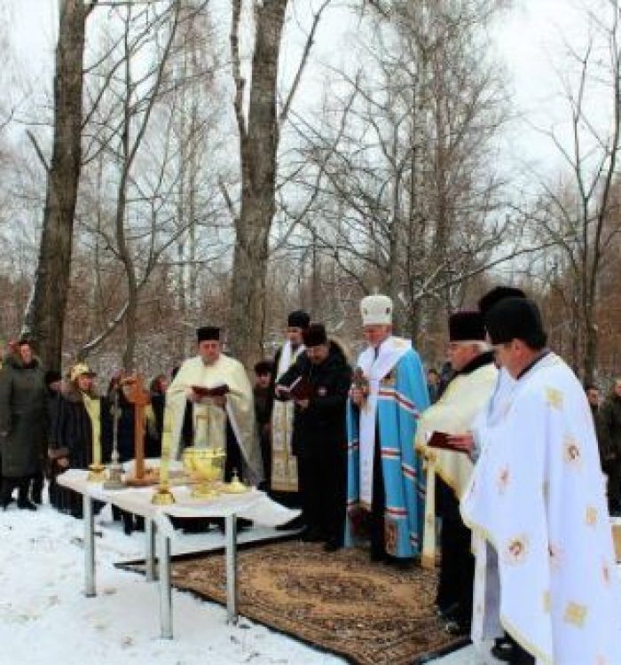 Освячено хрест на будівництво першого на Прикарпатті гарнізонного храму