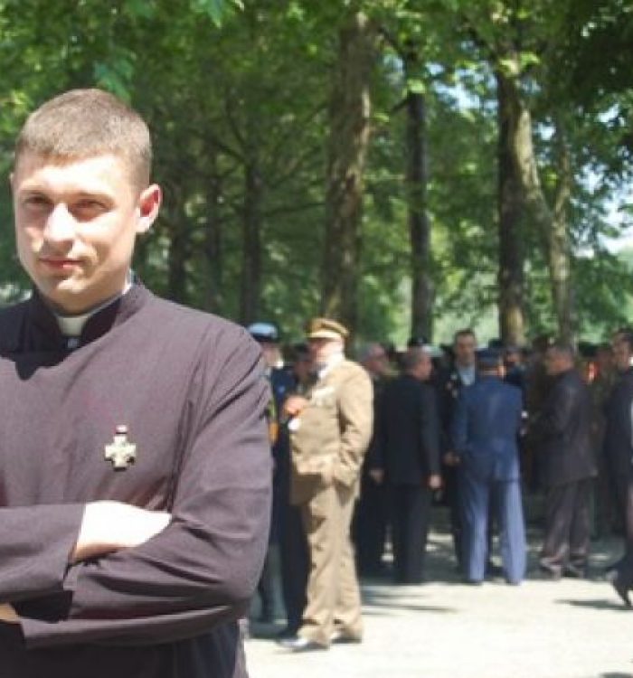 Військового капелана отця Андрія Хомишина призначено настоятелем храму
