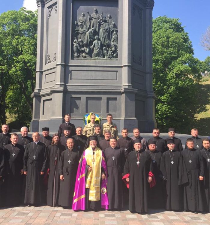 Молебень за мир та перемогу відслужили на Володимирській гірці
