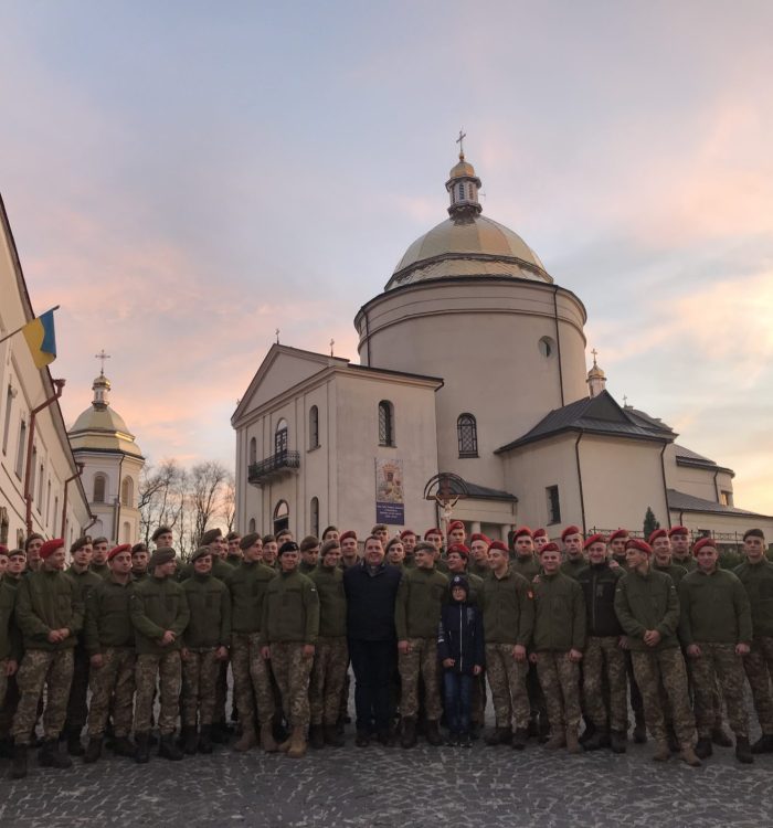 Курсанти Національної академії сухопутних військ здійснили паломництво до Гошівської чудотворної ікони