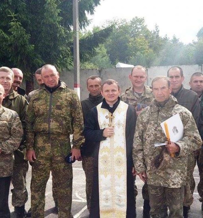 Капелан уділив Тайну Хрещення військовослужбовцю на Яворівському полігоні