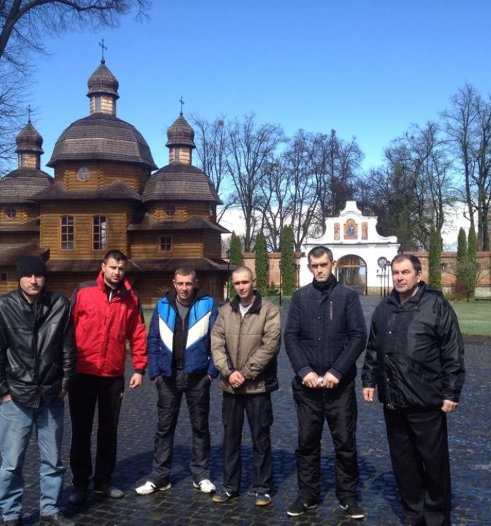 Капелан із пораненими учасниками АТО відвідали Крехівський монастир