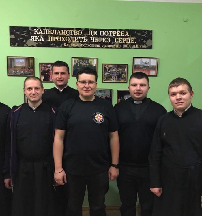 Зустріч капелана з братами Центру душпастирювання військовослужбовців Львівської семінарії