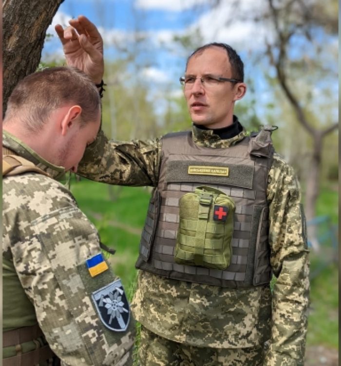 Надзвичайно висока сила духу: військовий капелан отець Андрій в захваті від мужності бійців Закарпатської бригади