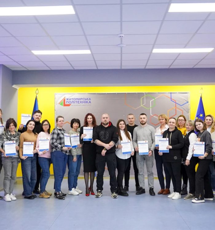 У Житомирі відбулися два навчальні тренінги для фахівців, які працюють з важкопораненими воїнами