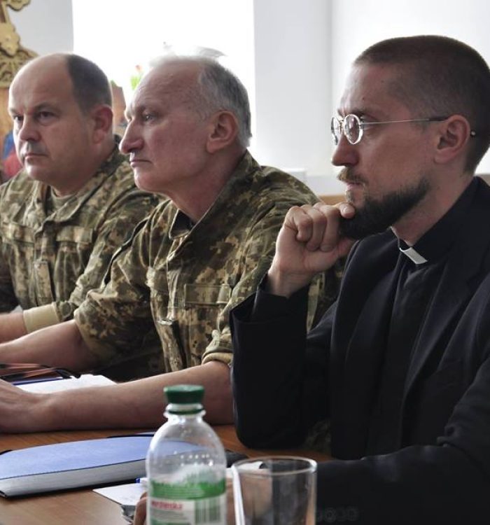 Полковник Григорій Філь: На першій військовій прощі бійців здивувала рівність   