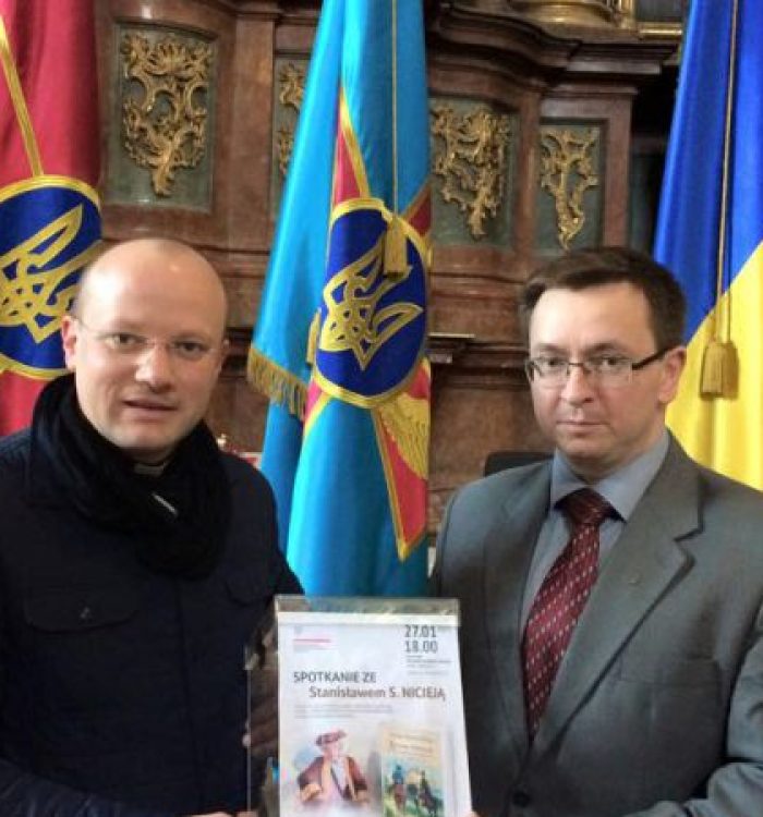 Генеральне консульство Республіки Польщі пожертвувало гроші на потреби дітей учасників АТО