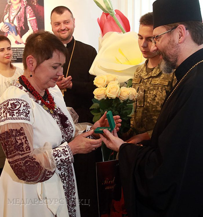 Мама Наталія Дубчак: «Я віддала свого сина за незалежність України і зробила б це знову». Дню матері присвячується