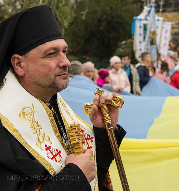 «Війна консолідувала наш народ та мобілізувала Церкву», − владика Богдан (Манишин) в ефірі «Живого ТБ»