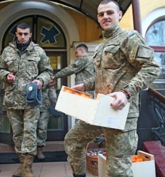У Гарнізонному храмі розпочалася благодійна акція: Святий Миколай для військових
