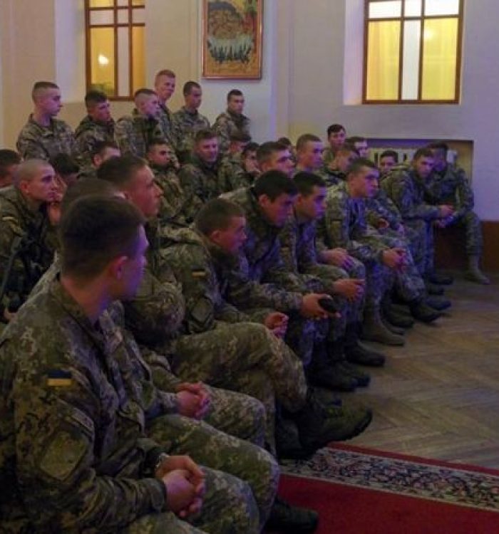 Курсантам НА сухопутних військ розповіли про спілкування з дітьми-сиротами