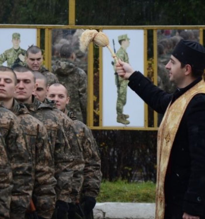 Військову присягу на вірність українському народові склали понад шість сотень солдатів-строковиків
