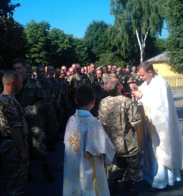 Недільна молитва за мир із українськими військовослужбовцями