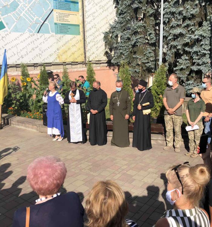 У рамках паломництва родин полеглих Героїв у Чернівцях відбувся поминальний захід “Дзвін пам’яті”