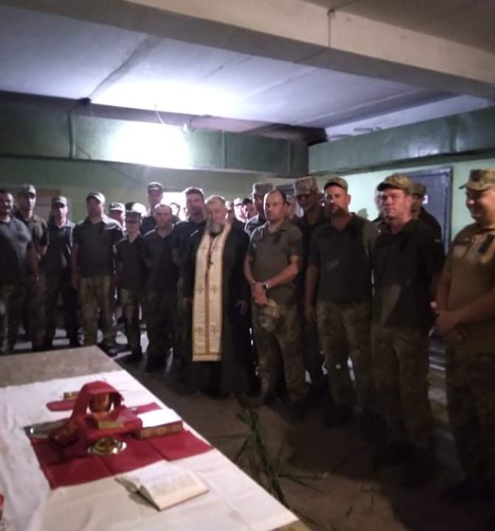 Капелан УГКЦ привітав воїнів у зоні ООС зі святом Зіслання Святого Духа