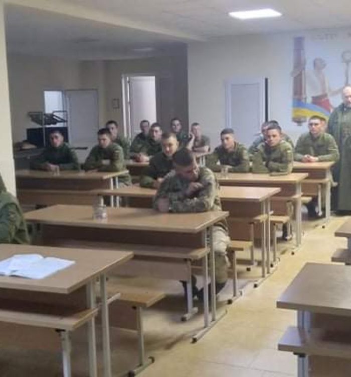 У Білгород-Дністровському капелан провів зустріч з військовослужбовцями з нагоди свята Архистратига Михаїла та Дня Гідності і Свободи