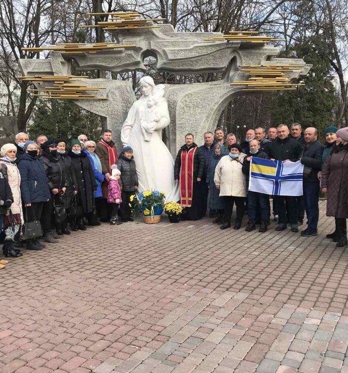 У Івано-Франківську завершилася духовно-реабілітаційна програма для батьків полеглих Героїв України